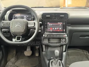 Citroen C4 2021 Gris