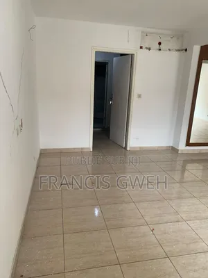 5chbre Duplex dans Francis Gweh, Cocody à Louer