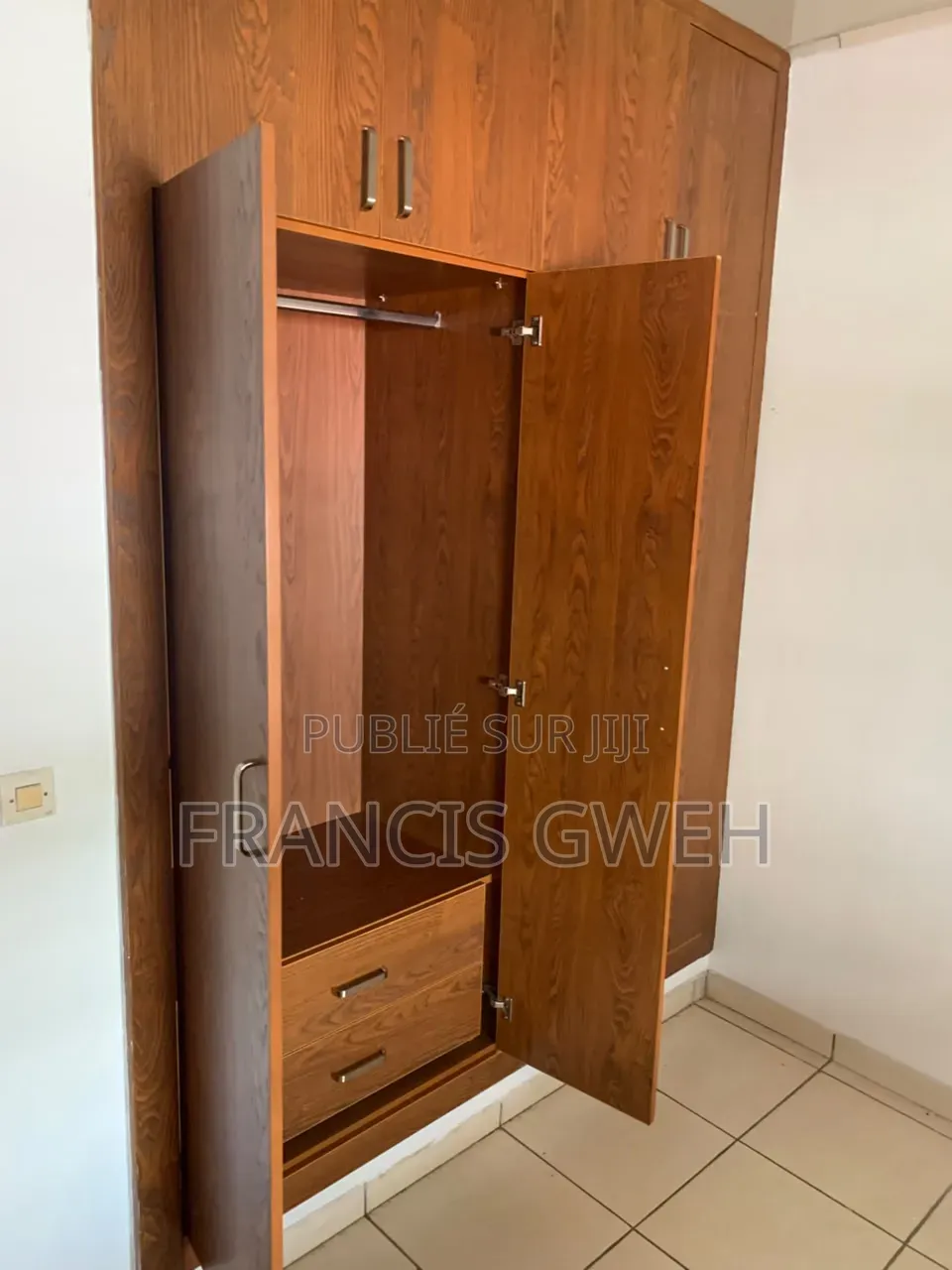 5chbre Duplex dans Francis Gweh, Cocody à Louer