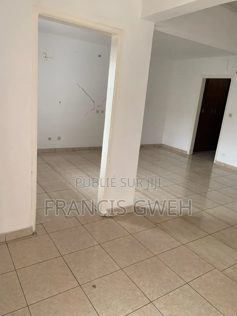 5chbre Duplex dans Francis Gweh, Cocody à Louer