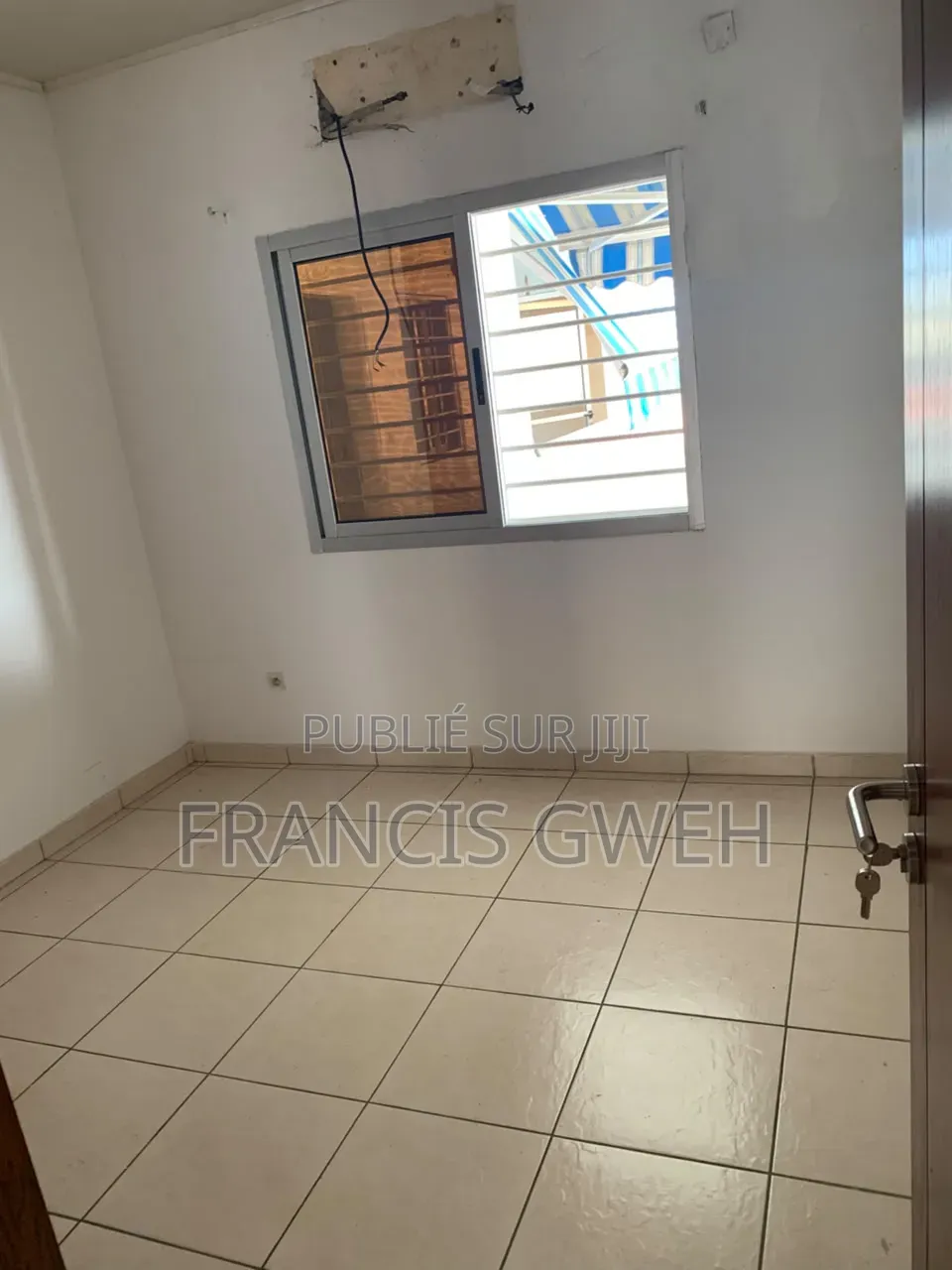 5chbre Duplex dans Francis Gweh, Cocody à Louer