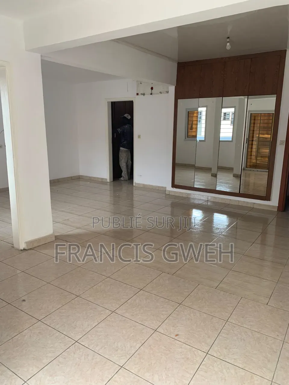 5chbre Duplex dans Francis Gweh, Cocody à Louer