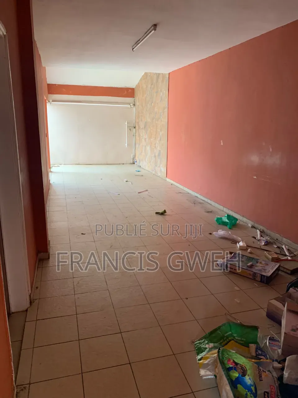 5chbre Duplex dans Francis Gweh, Cocody à Louer