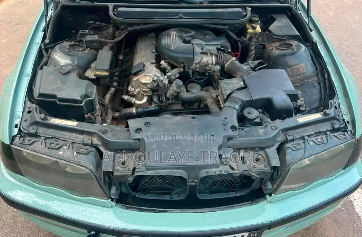 BMW 318i 2000 Vert