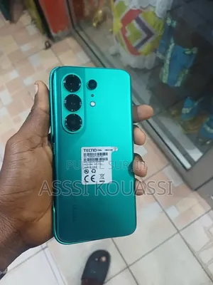 Nouveau Tecno Spark 40 Pro 256 GB Vert