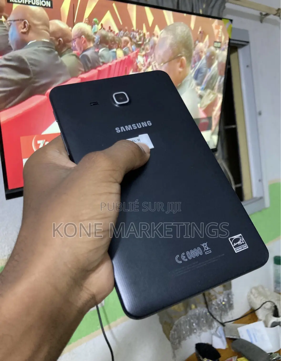 Nouveau Samsung Galaxy Tab A 7.0 16 GB Noir