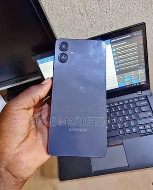 Nouveau Samsung Galaxy A06 64 GB Noir