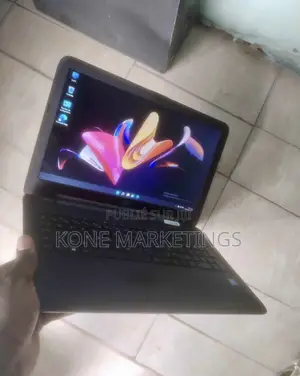 Nouveau Ordinateur de bureau HP 200 G4 4GB Intel Core i5 HDD 128GB