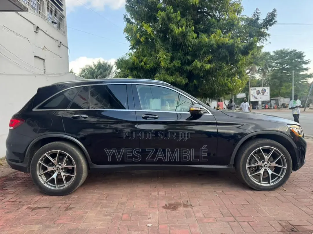 Mercedes-Benz C300 2022 Noir