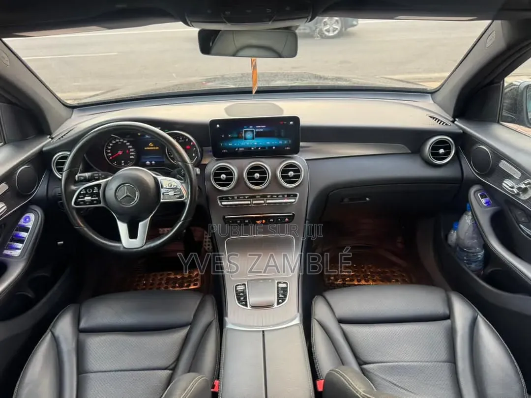 Mercedes-Benz C300 2022 Noir