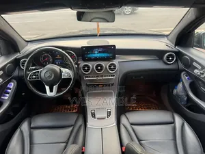 Mercedes-Benz C300 2022 Noir