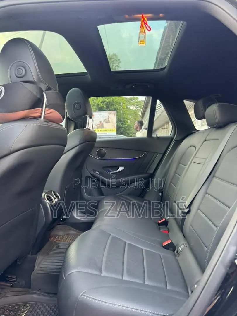 Mercedes-Benz C300 2022 Noir
