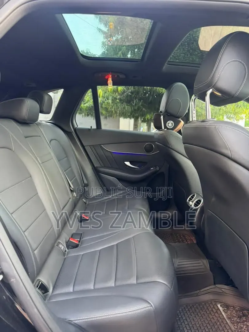 Mercedes-Benz C300 2022 Noir