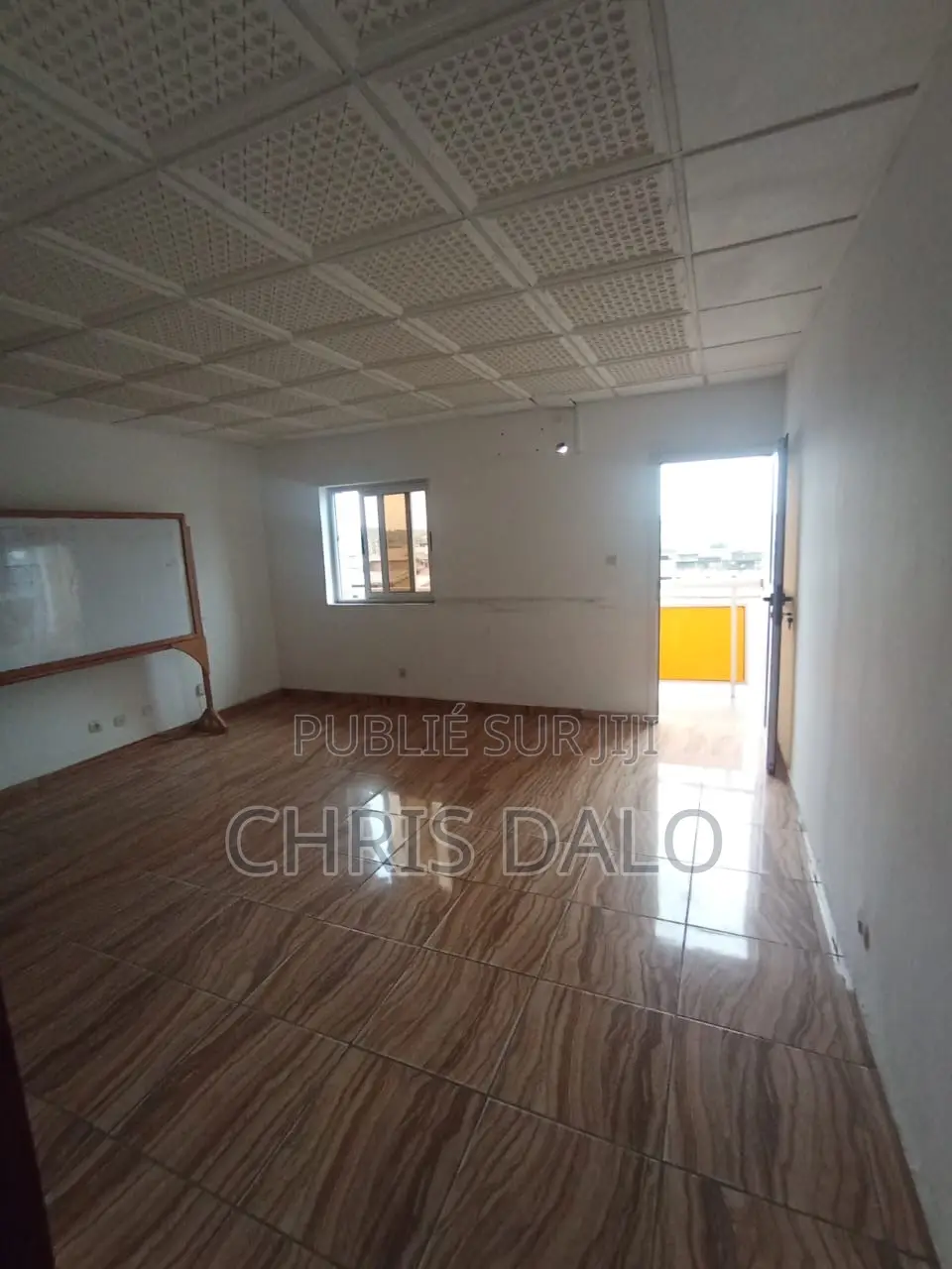 1chbre Appartement dans Roberson, Cocody à Louer