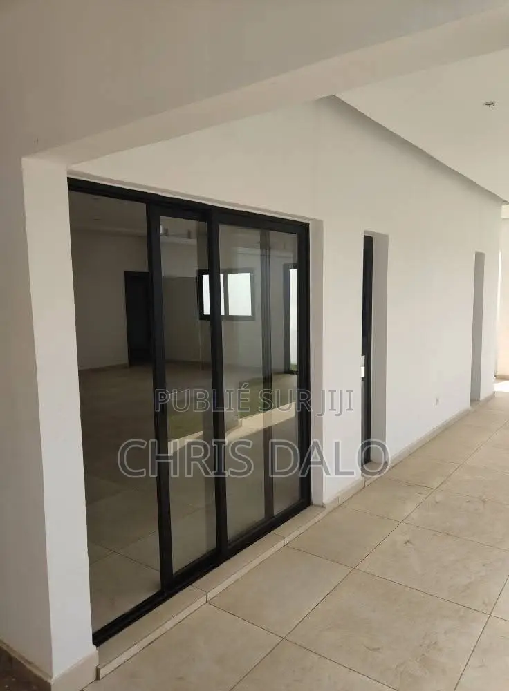 4chbre Duplex dans Roberson, Bingerville à Vendre