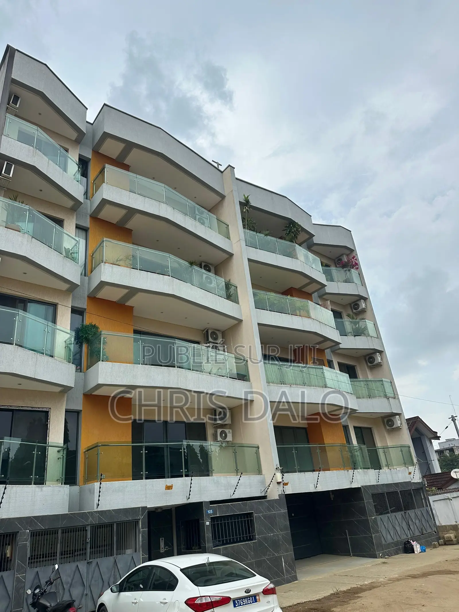 2chbre Appartement dans Roberson, Cocody à Louer