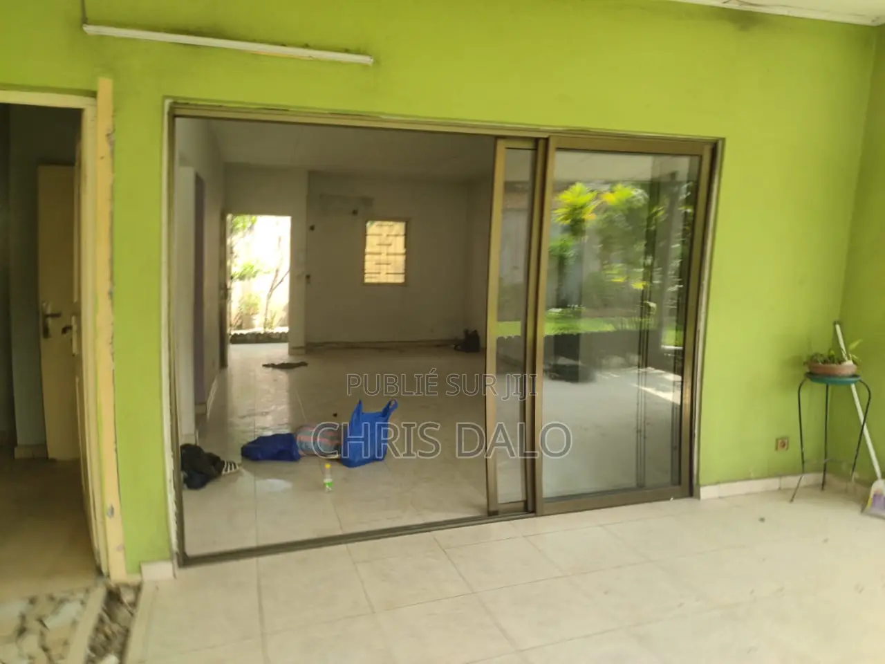 3chbre Villa dans Roberson, Cocody à Louer