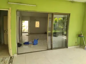 3chbre Villa dans Roberson, Cocody à Louer