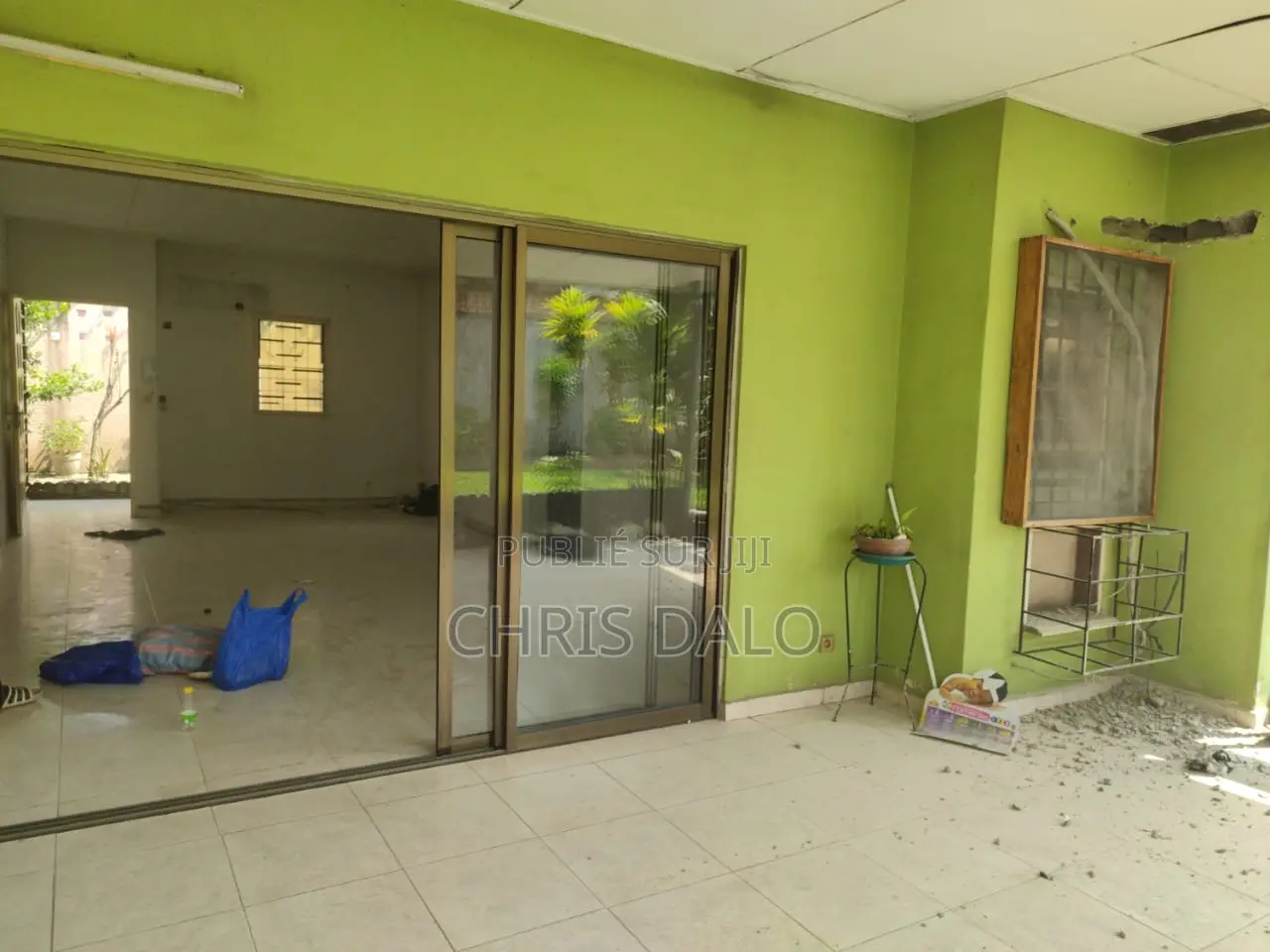 3chbre Villa dans Roberson, Cocody à Louer