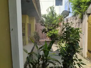 3chbre Villa dans Roberson, Cocody à Louer