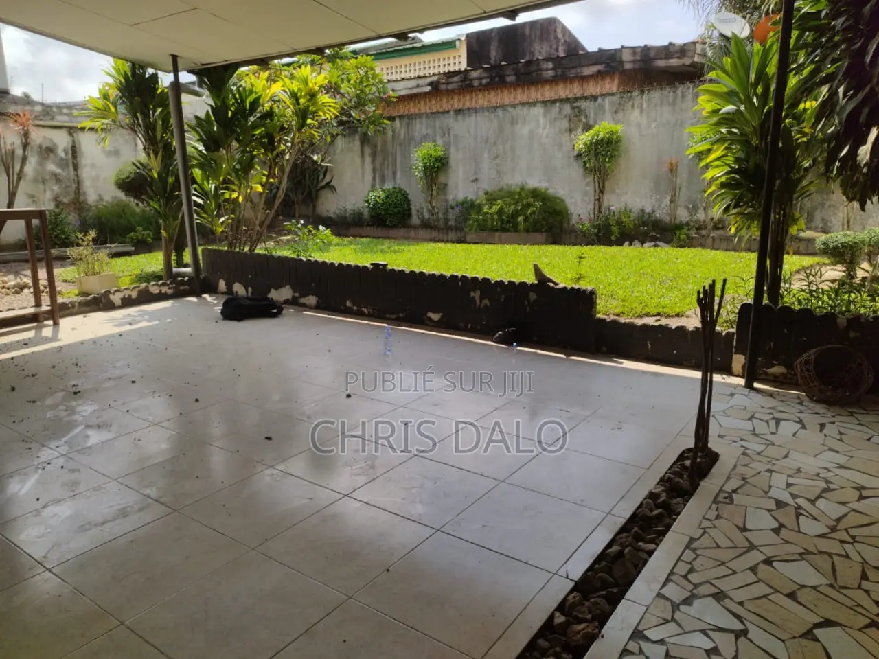 3chbre Villa dans Roberson, Cocody à Louer