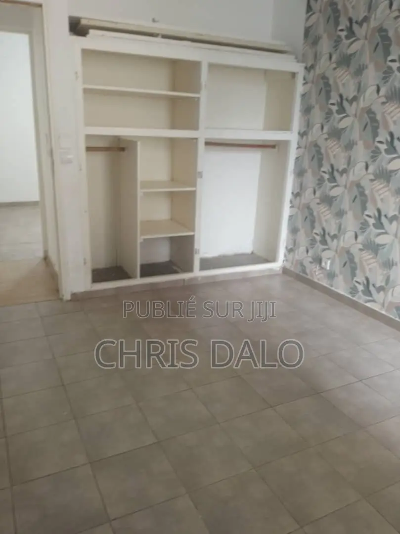 4chbre Villa dans Roberson, Cocody à Louer