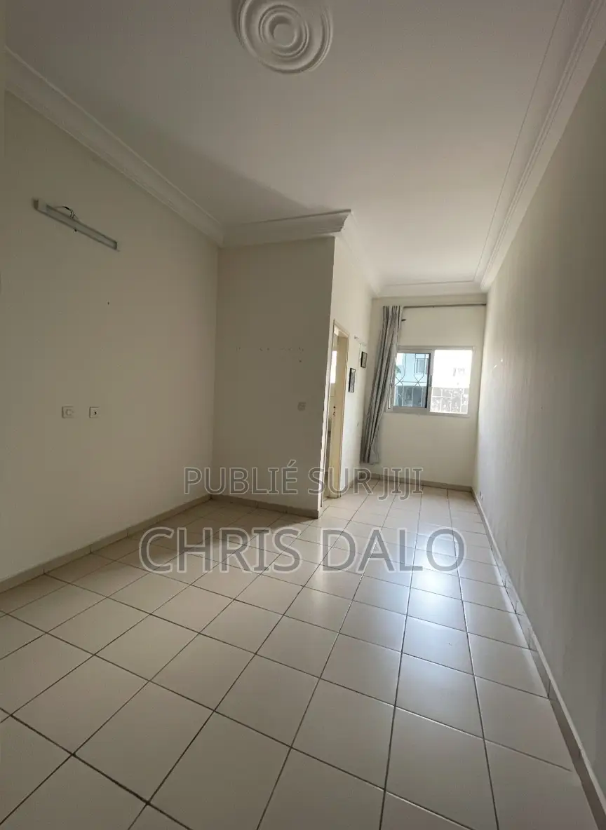 5chbre Duplex dans Roberson, Cocody à Vendre