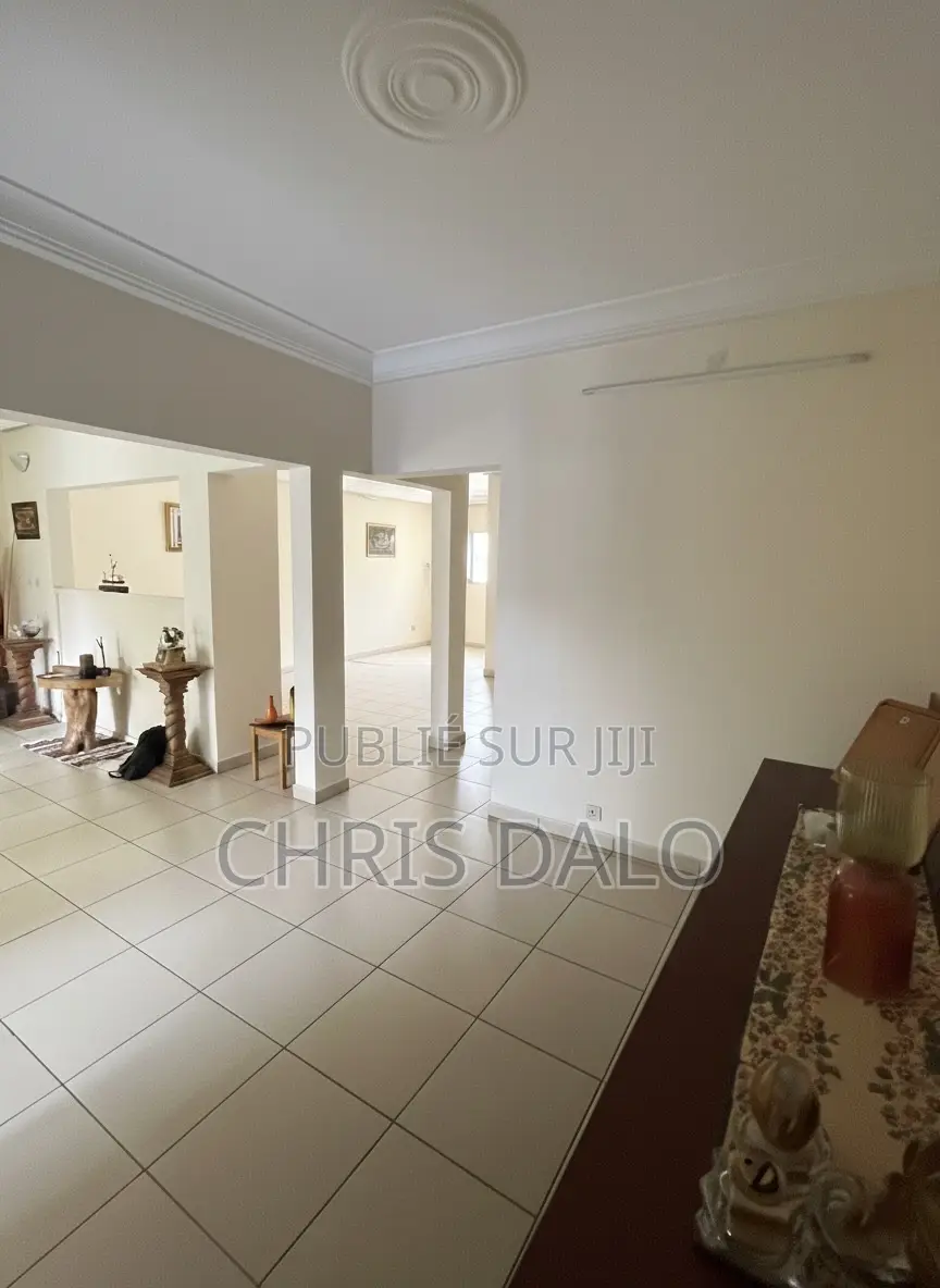 5chbre Duplex dans Roberson, Cocody à Vendre