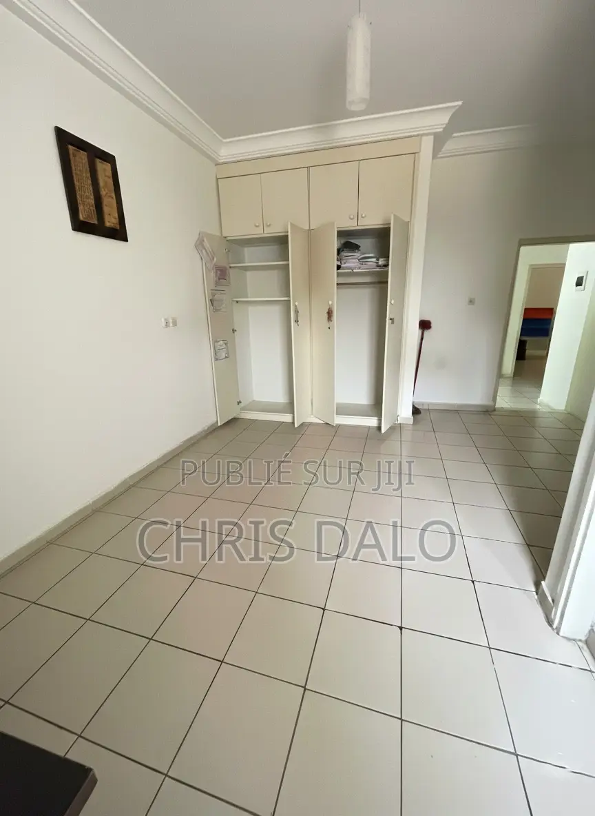 5chbre Duplex dans Roberson, Cocody à Vendre