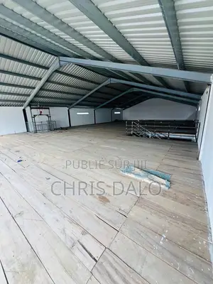 1chbre Blocs d'appartements dans Roberson, Cocody à Louer