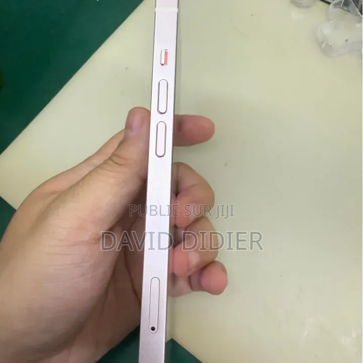 Nouveau Apple iPhone 13 128 GB Or rose
