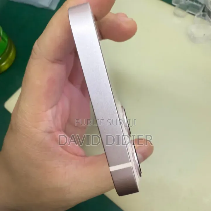 Nouveau Apple iPhone 13 128 GB Or rose