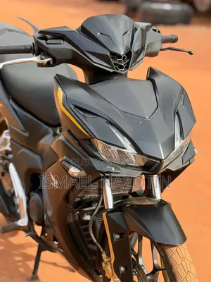 Nouveau TVS HLX 125 1996 Blanc