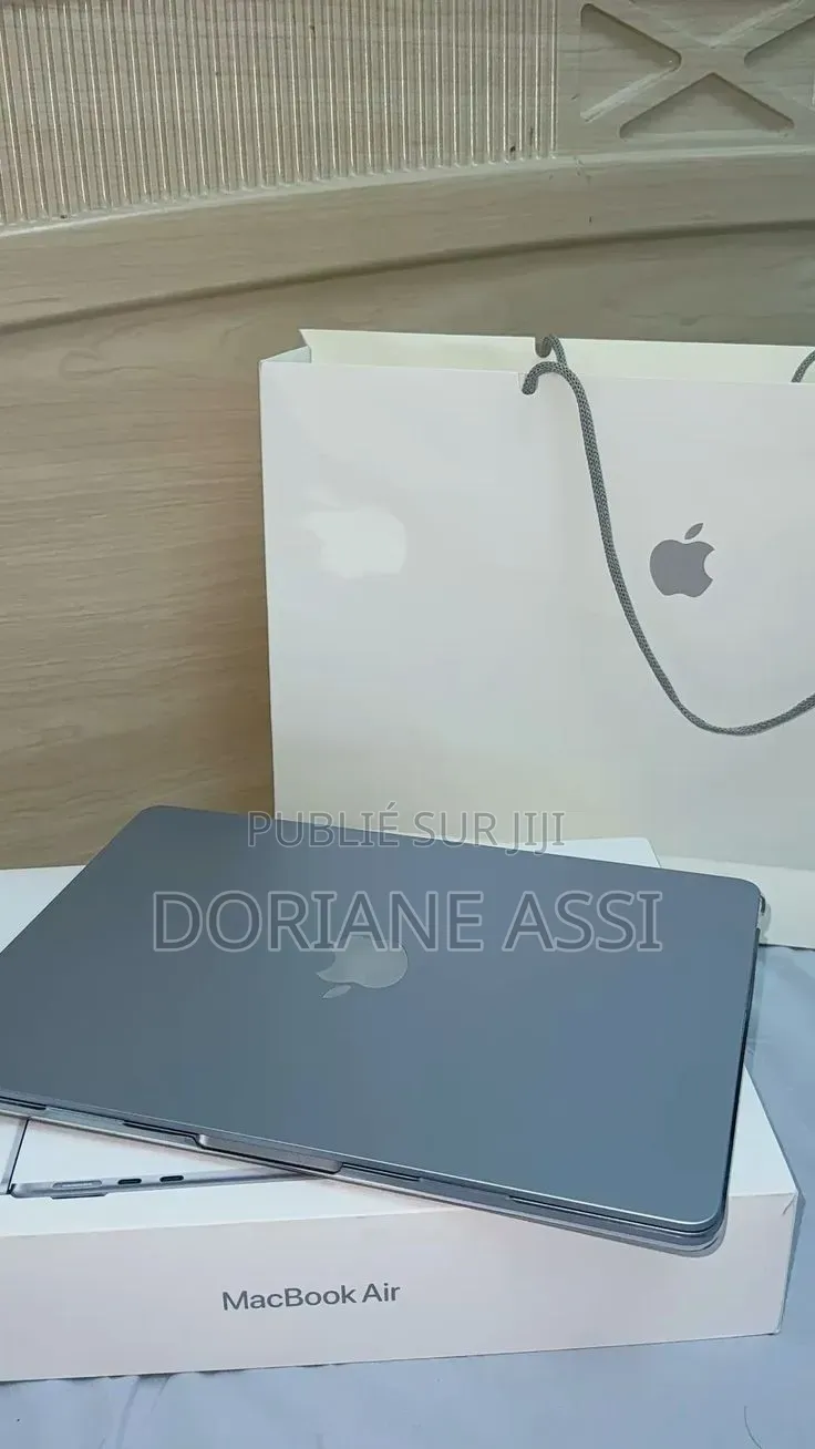 Nouveau Ordinateur portable Apple MacBook 2006 16GB Apple M5 SSD 512GB