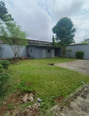 5chbre Maison dans Beraka Corporation, Cocody à Louer