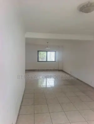 5chbre Maison dans Beraka Corporation, Cocody à Louer