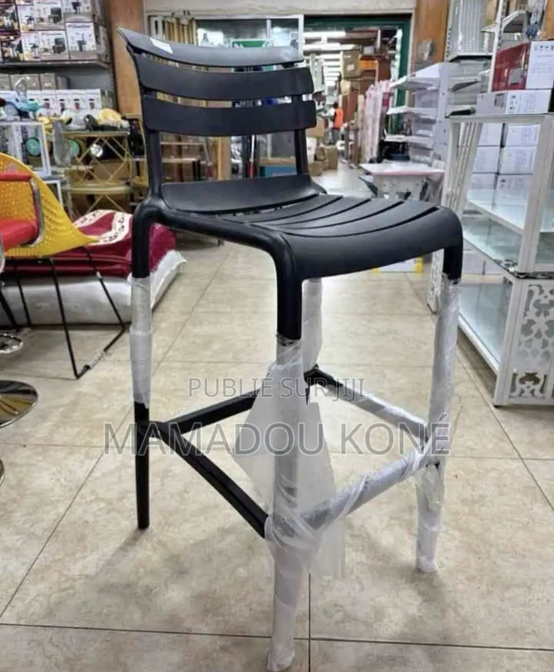 Chaise en Plastique De La Hauteur