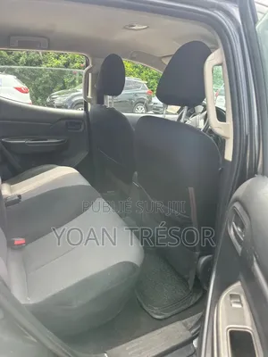 Mitsubishi L200 2022 Gris