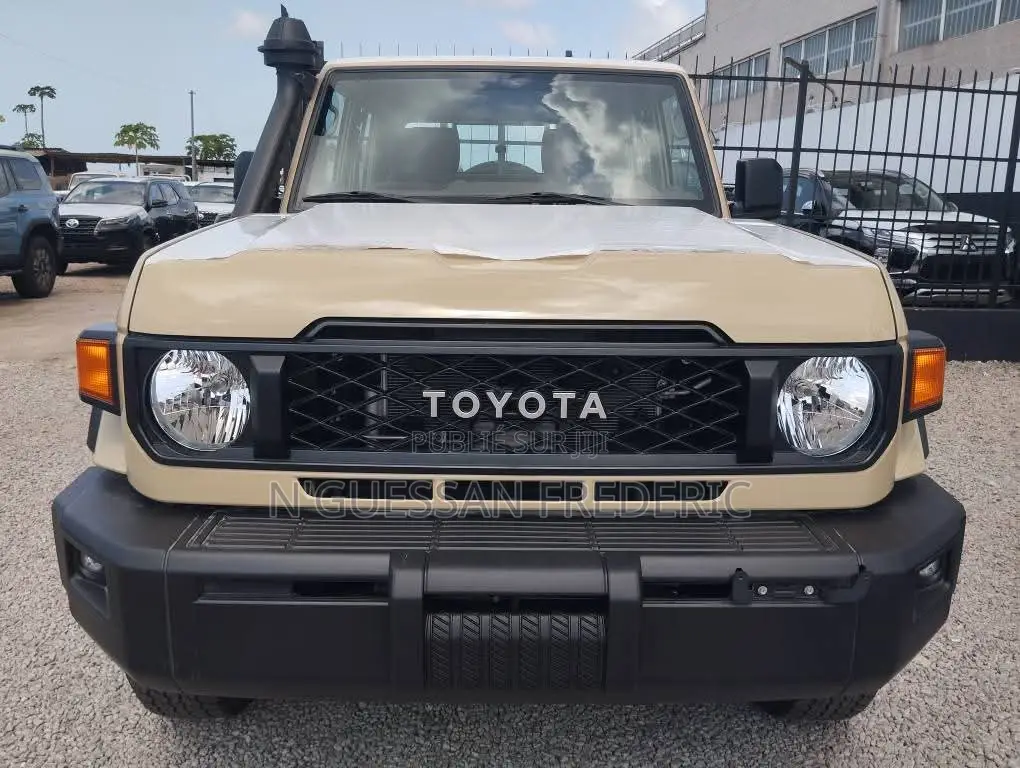 Nouveau Toyota Land Cruiser 79 Series 2025 Beige