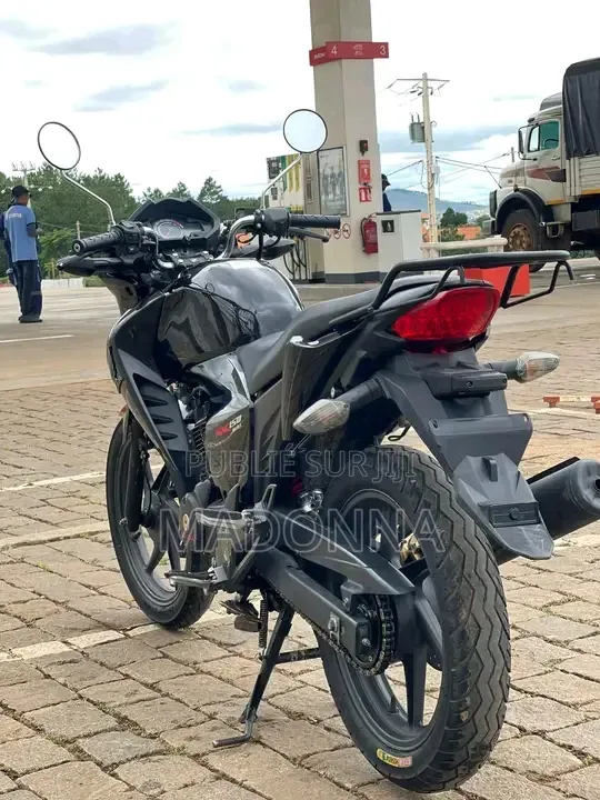 Honda NC700X 2022 Noir