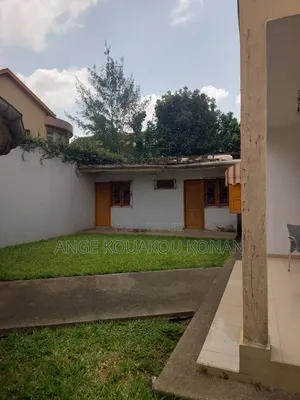5chbre Duplex dans Ange Immobilier, Cocody à Vendre