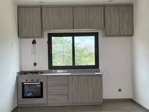 3chbre Maison dans Beraka Corporation, Cocody à Louer