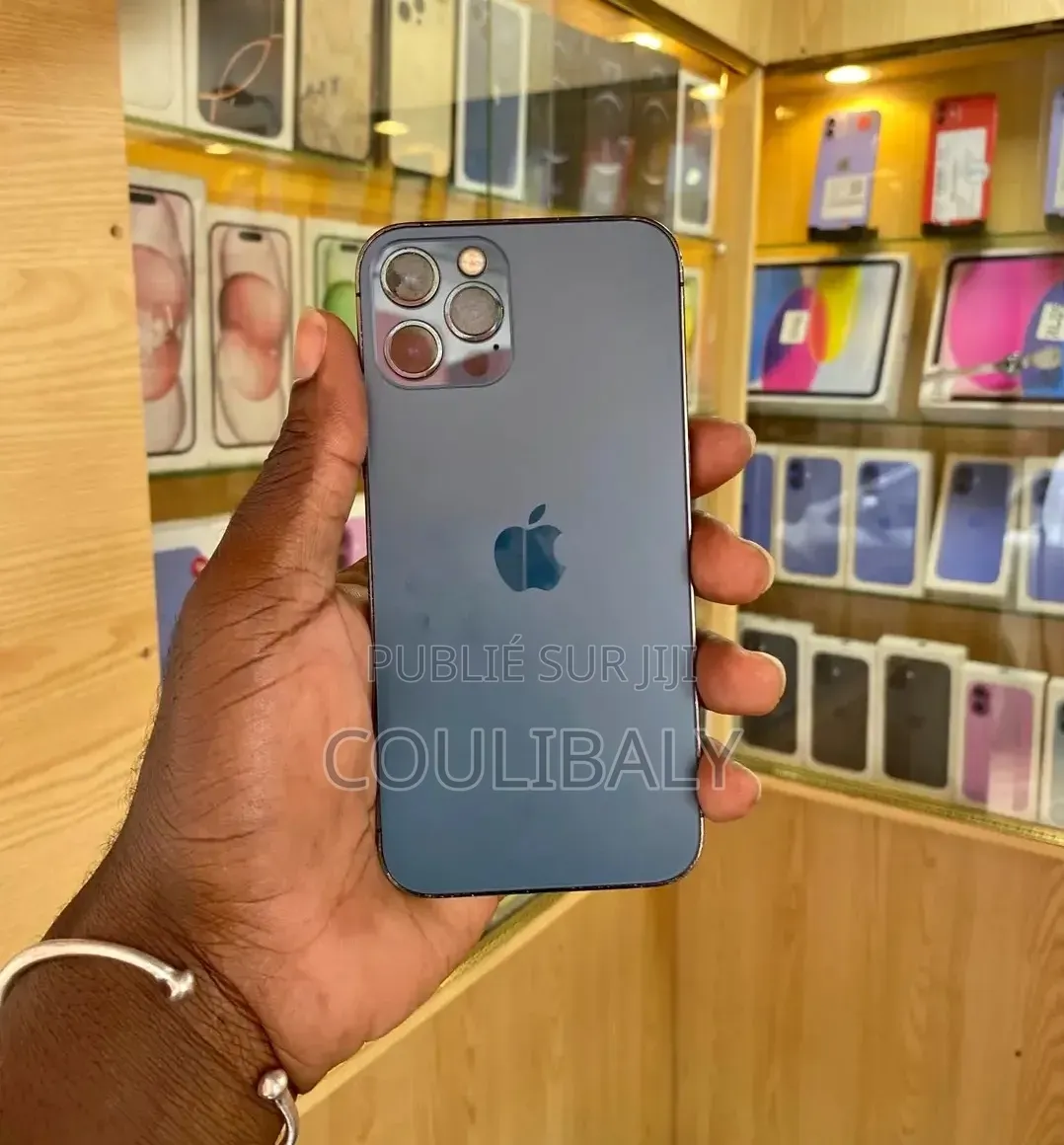 Nouveau Apple iPhone 12 Pro 128 GB Noir