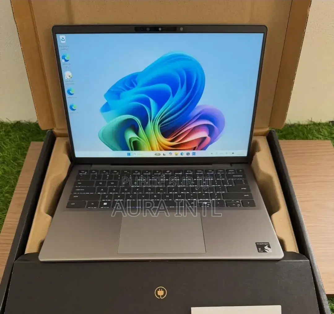 Nouveau Dell Inspiron 14 16GB Qualcomm Snapdragon X Plus SSD 512GB