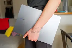 Nouveau Samsung Galaxy Book4 Ultra 16GB Intel Core Ultra 7 SSD 1T