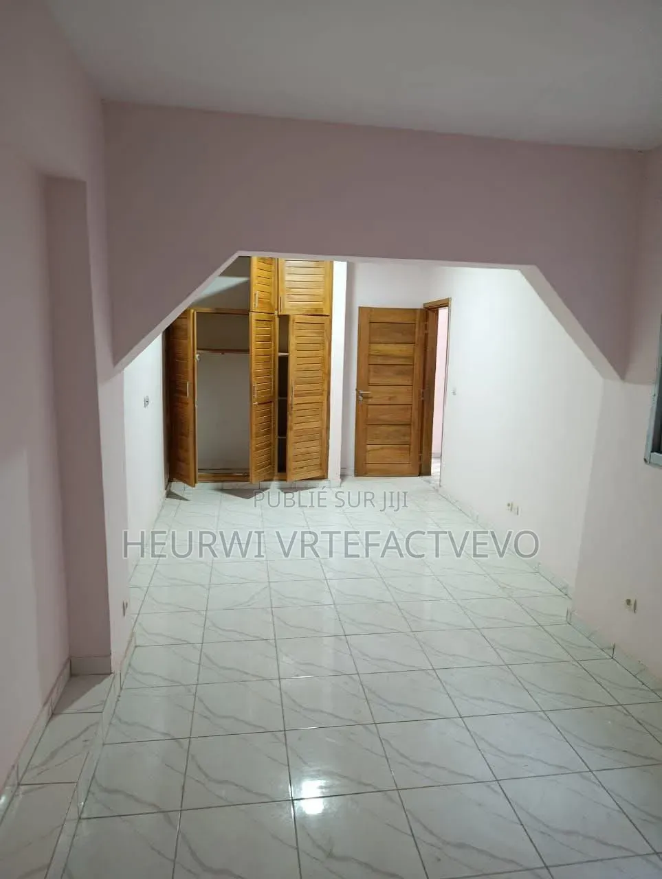 5chbre Duplex dans Angré Pharmacie Des, Cocody à Vendre