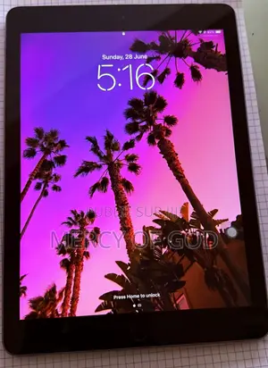 Nouveau Apple iPad Wi-Fi 32 GB Gris