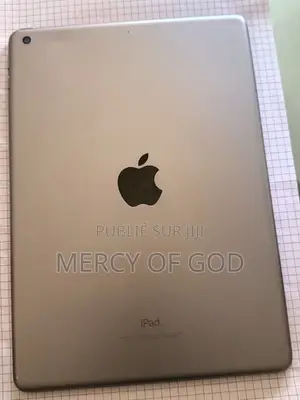 Nouveau Apple iPad Wi-Fi 32 GB Gris