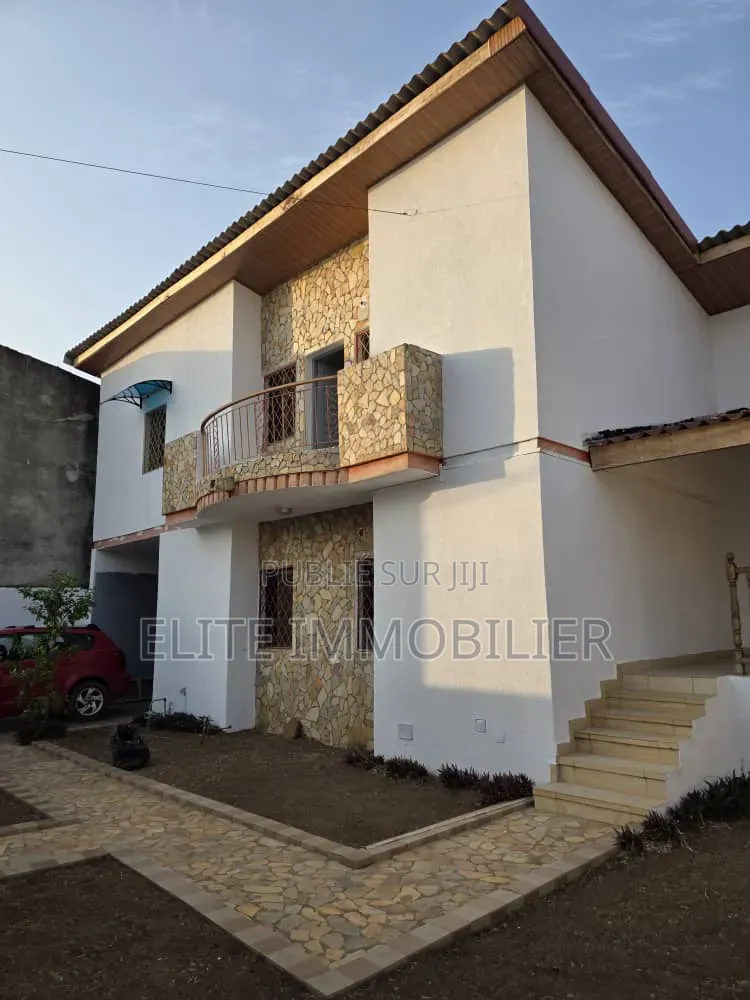3chbre Duplex dans Cocody Palmeraie à Vendre