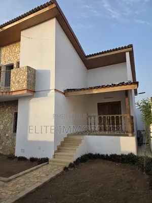 3chbre Duplex dans Cocody Palmeraie à Vendre